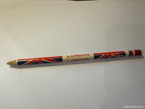 Escribanía: LÁPIZ PUBLICIDAD LONDON MED.: 17,5 CMS. / COMPRA MÍNIMA 5€